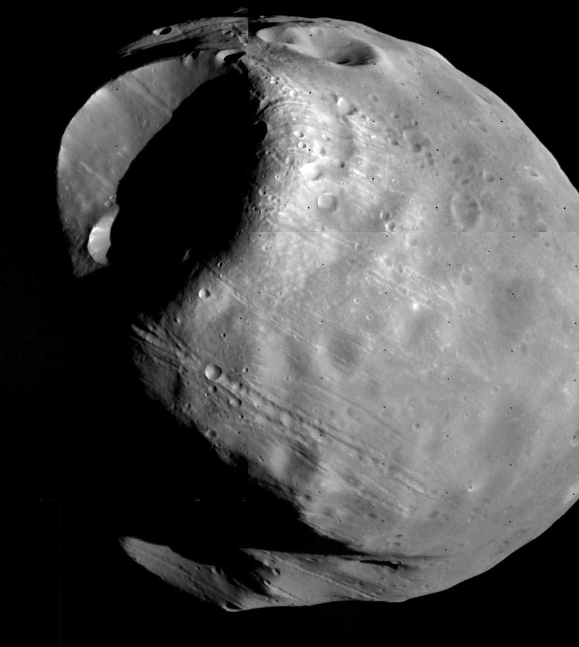 PHOBOS.jpg (101979 bytes)